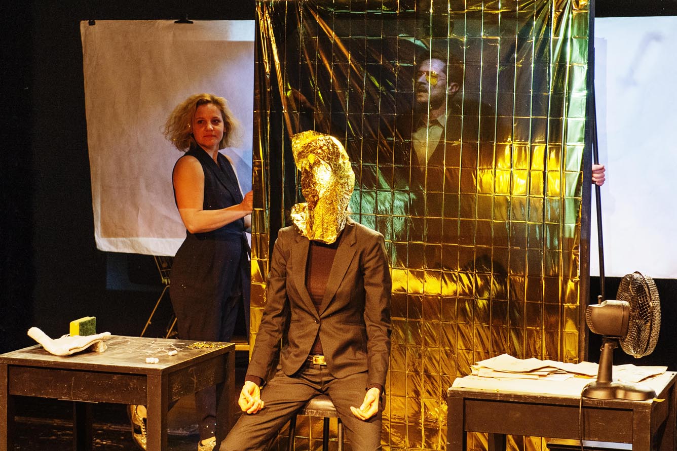 Lieber Gold im Mund als Porzellan im Safe Foto: Thilo Beu