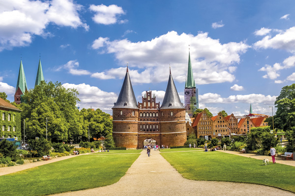 Lübeck - Holstentor Foto: Adobe Stock