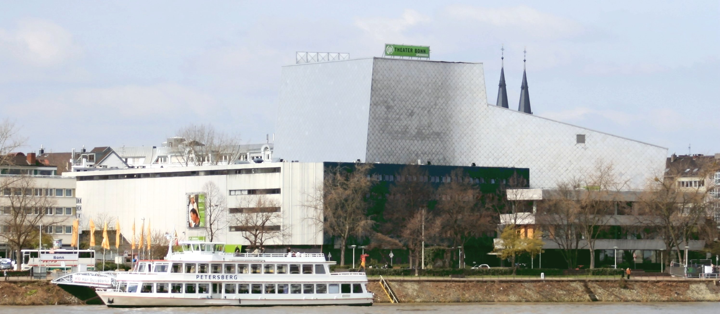 Städtische Bühnen Bonn Foto: Sir James